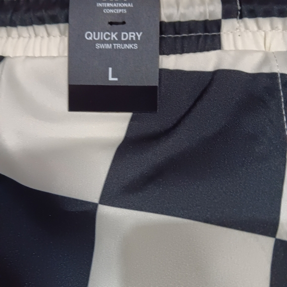 NWT I.N.C swim wear cream and black checkered size Large - Picture 4 of 5